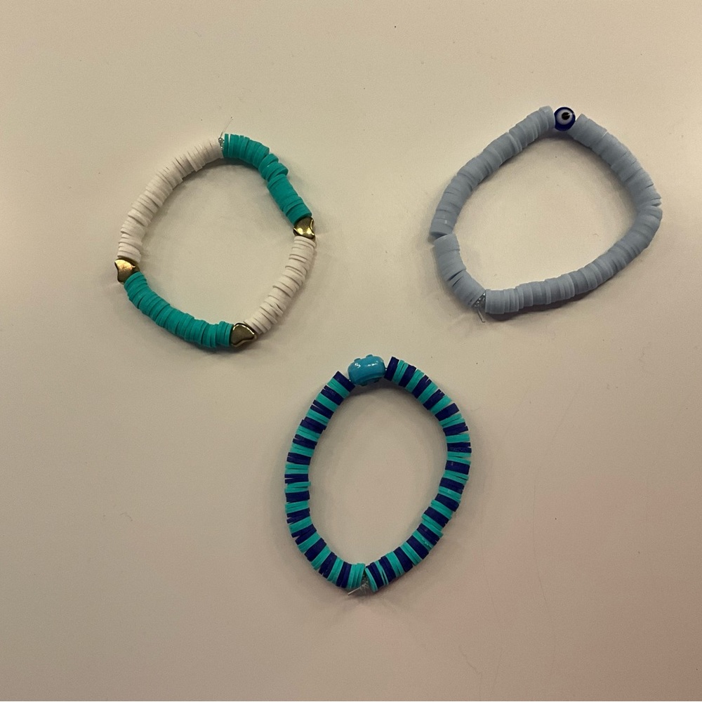 Pack of blue bracelets (DONT BUY THIS IS FOR SOMEONE)